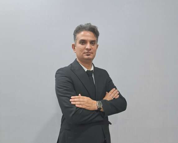 امیر گلزار